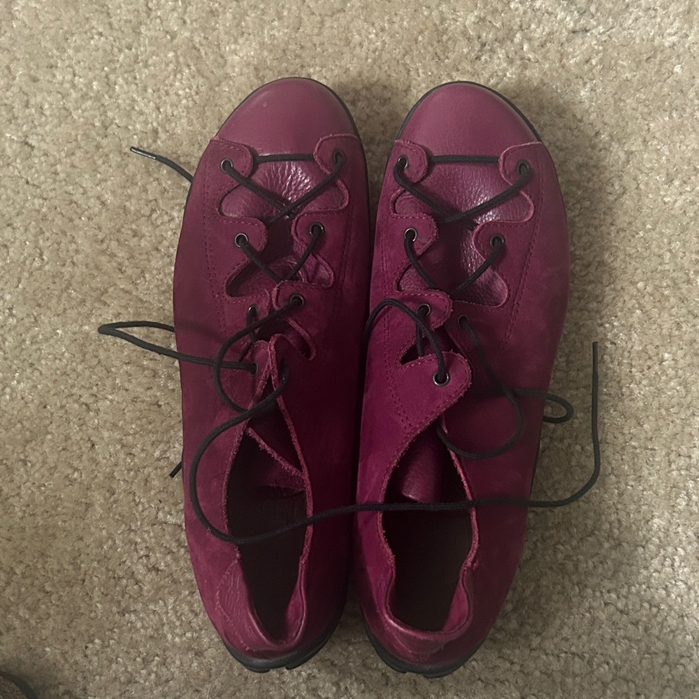 ARCHE Women's Burgundy Lace-Up Shoes Sz 6 FR